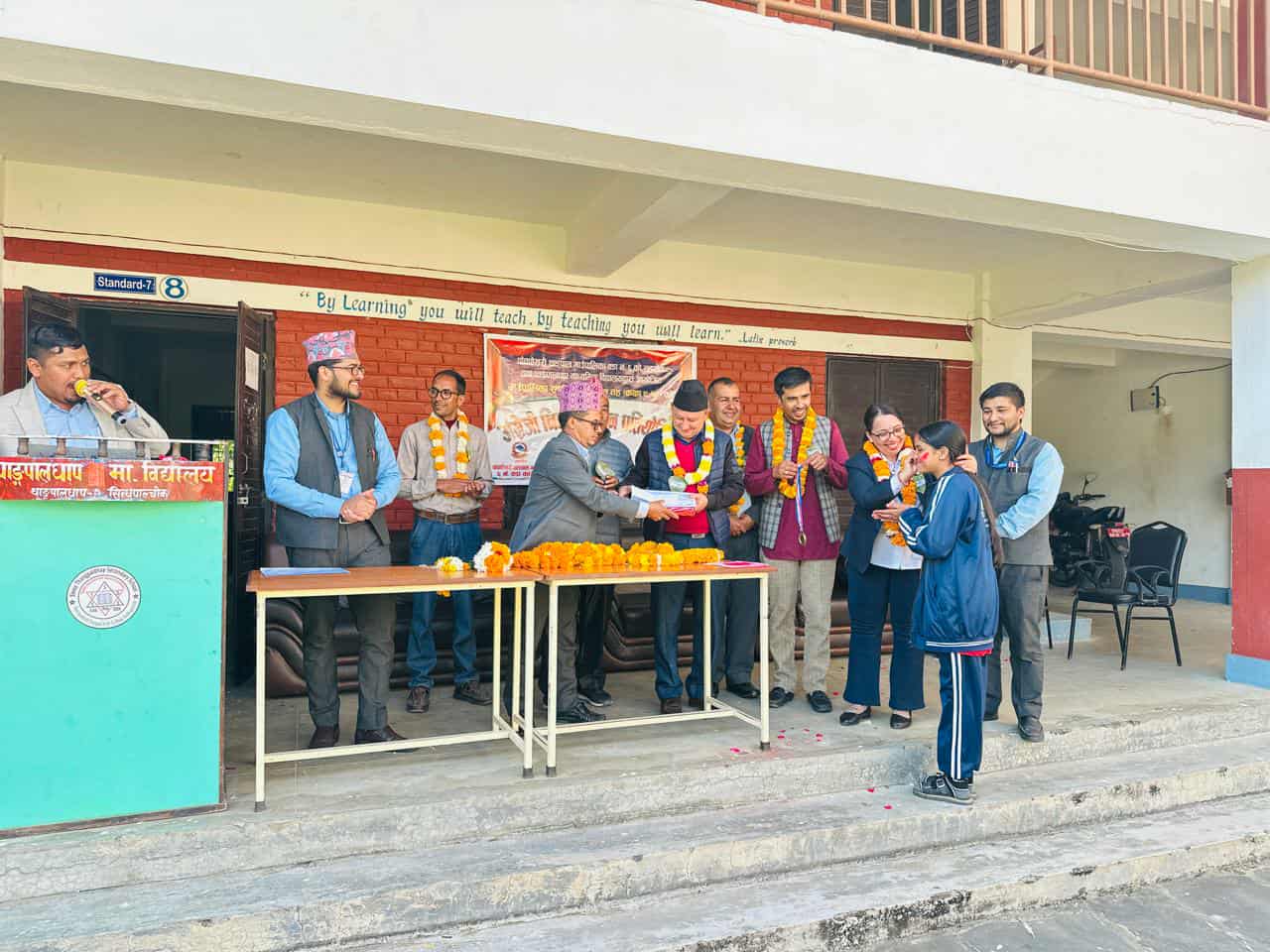 थाङपालधापमा अंग्रेजी निबन्ध लेखन प्रतियोगिता सम्पन्न, थाङपालधाप मावि प्रथम