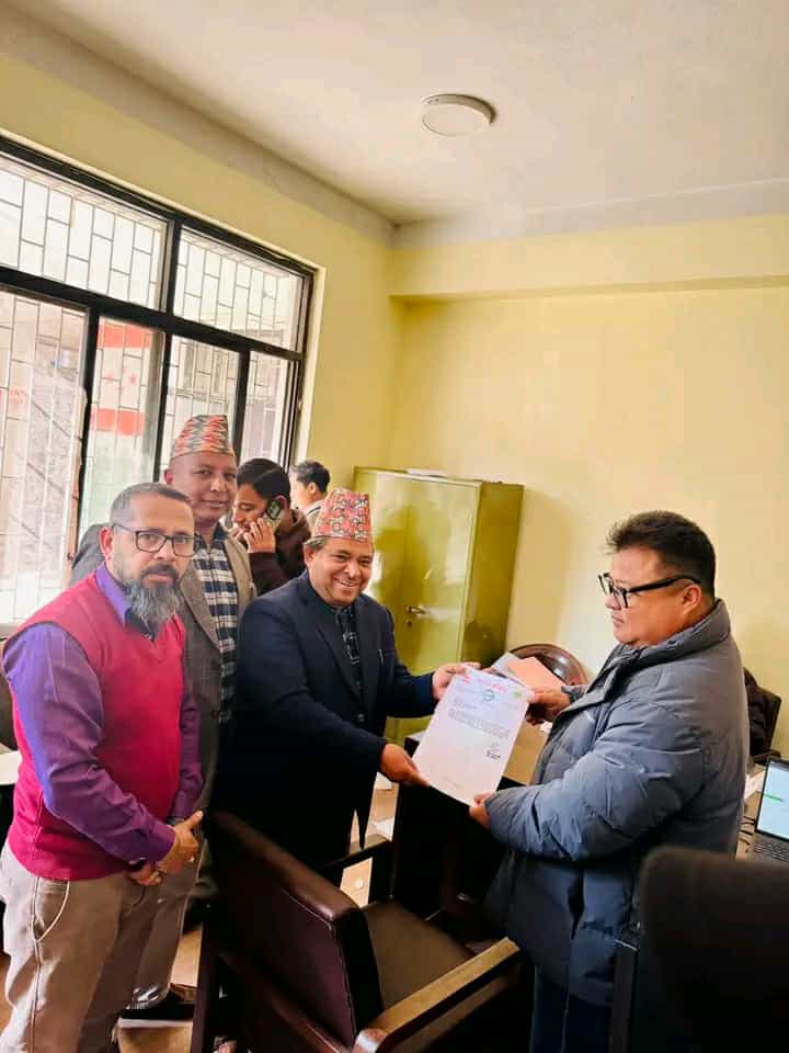 सिन्धुपाल्चोकबाट ११ हजारभन्दा बढीको नविकरण, कांग्रेस केन्द्रमा १७ लाखभन्दा बढी बुझाइयो